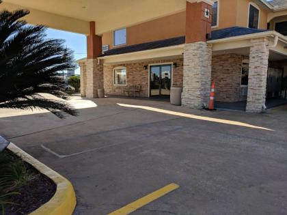 Super 8 by Wyndham Houston/Willowbrook Hwy 249 - image 9
