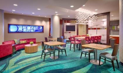 SpringHill Suites by Marriott Houston I-45 North - image 13