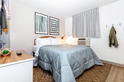 InTown Suites Extended Stay Houston Jersey Village - image 13