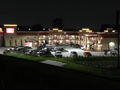 Econo Lodge Inn & Suites Houston Willowbrook - image 15
