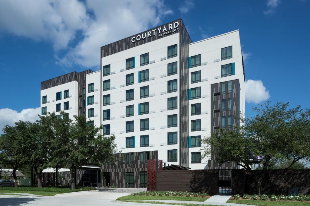 Courtyard by Marriott Houston Heights/I-10 - main image