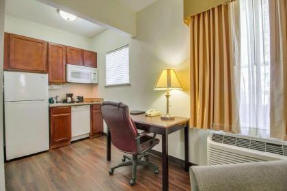 MainStay Suites Texas Medical Center/Reliant Park - image 20