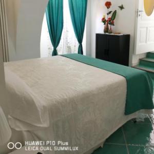 Amalfi Small Wonder Tiny Town House