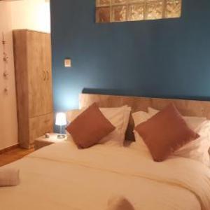 Zoes Studio Athens