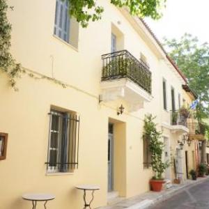 Athenian House in Plaka Villa by Athenian Homes Athens 