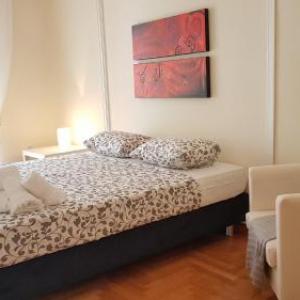 Menta errathens Apartment - Athens Center 5 BD 2 BATH