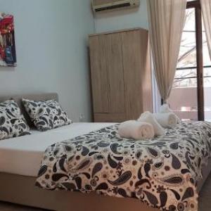 Palette Apartment Bamboo   Athens Center 6 BD 3 BAtH