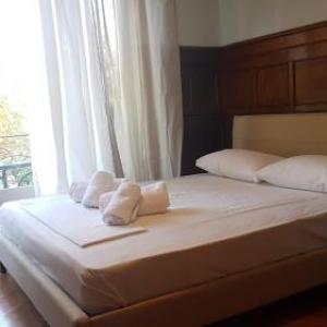 Violet Errathens Apartment   Athens Center 7 BD 3 BAtH
