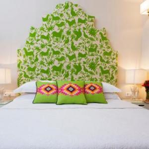 Acropolis TownHouseCo Suites