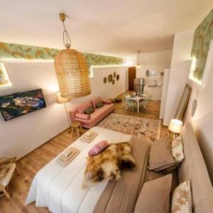 Exquisite apartment in the center of Athens