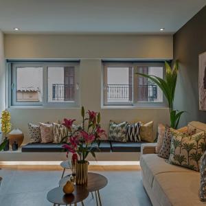 Zanzi by Stylish Stays