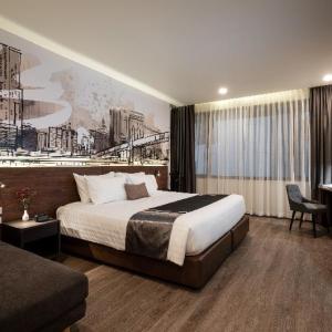 Manhattan Hotel