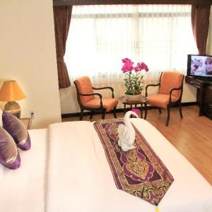 Yellow Ribbon Hills Boutique Suites Bangkok