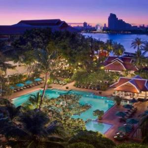 Anantara Bangkok Riverside Resort And Spa
