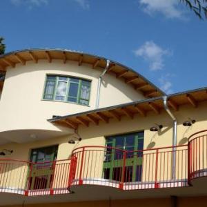 Seminar  und Gastehaus Flussbad Gartenstrasse Berlin 