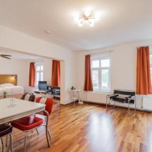 SUItE  APARt