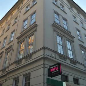 Cosmo City Hotel