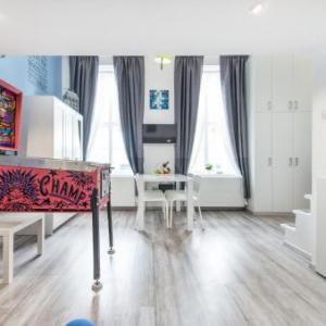 happy home Budapest BLUE