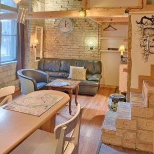 Lavender Circus Apartments 