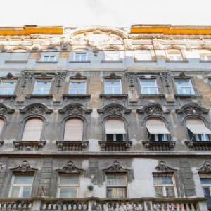 Inviting flat in the heart of town