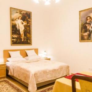 Authentic Klauzal Apartment
