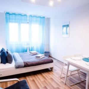 Peaceful cozy and new apartment with balcony