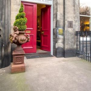 Six Brunton Place Guest House