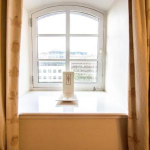 241 Fabulous three bedroom apartment on the second floor with parking