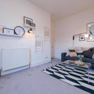 Stylish and Comfortable City Centre Apartment Edinburgh