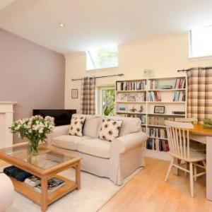 Luxury morningside Cottage with Patio Edinburgh