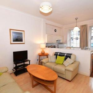 Royal mile Queen Apartment 