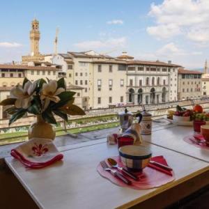 Ponte Vecchio terrace 