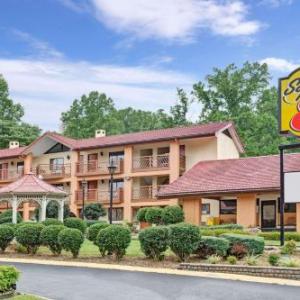 Super 8 by Wyndham Downtown Gatlinburg at Convention Center