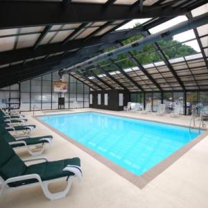 Black Bear Inn & Suites