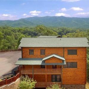 the Great Escape II 5 Bedrooms Sleeps 17 Game Room Pool Access theater Tennessee
