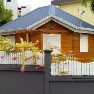 Bungalow d'une chambre avec piscine partagee jardin clos et wifi a Le Gosier 