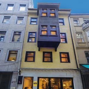 meroddi Galata mansion
