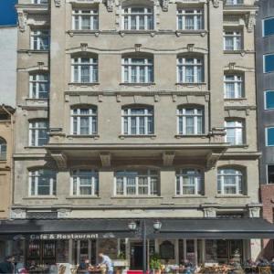 Alpek Hotel
