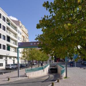 Apartment with 3 bedrooms in Lisboa with wonderful city view furnished balcony and WiFi 15 km from the beach 