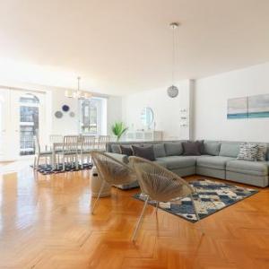 marques de Pombal Deluxe by Homing