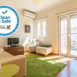 White House Apartment  Alfama