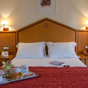 VIP Inn Berna Hotel