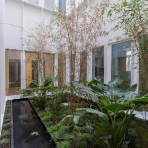 LovelyStay - Hidden Oasis with Terrace - River View
