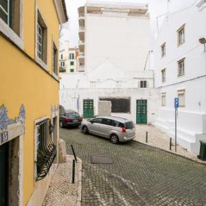 LovelyStay - Cozy 3BDR Apartment in Estrela