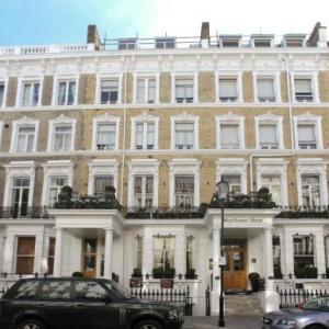 Mayflower Hotel