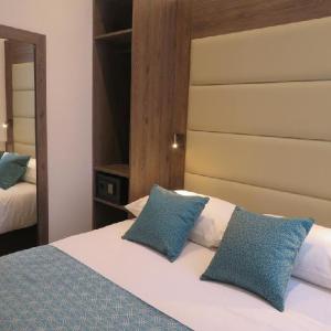 Glendale Hyde Park Hotel 