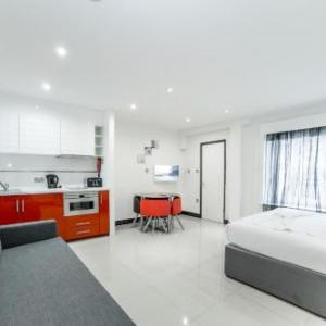 Imperial Court Suites 