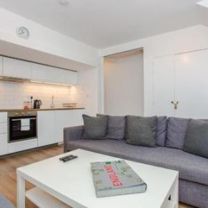2 Bedroom Flat in Highbury Accommodates 6