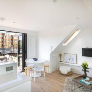 GuestReady - Top Floor West Kensington Home London