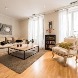 Prado Museum Apartment